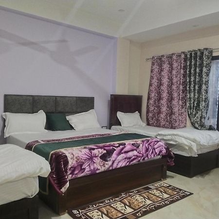 Dixit Residency Hotel Vrindavan Luaran gambar