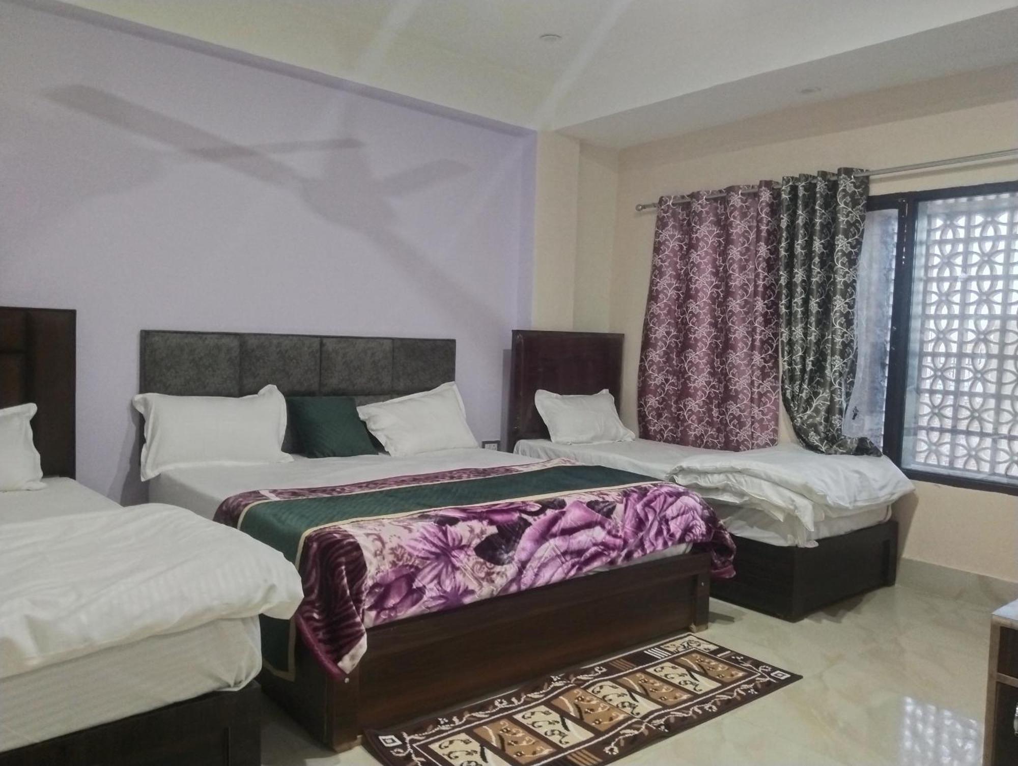 Dixit Residency Hotel Vrindavan Luaran gambar