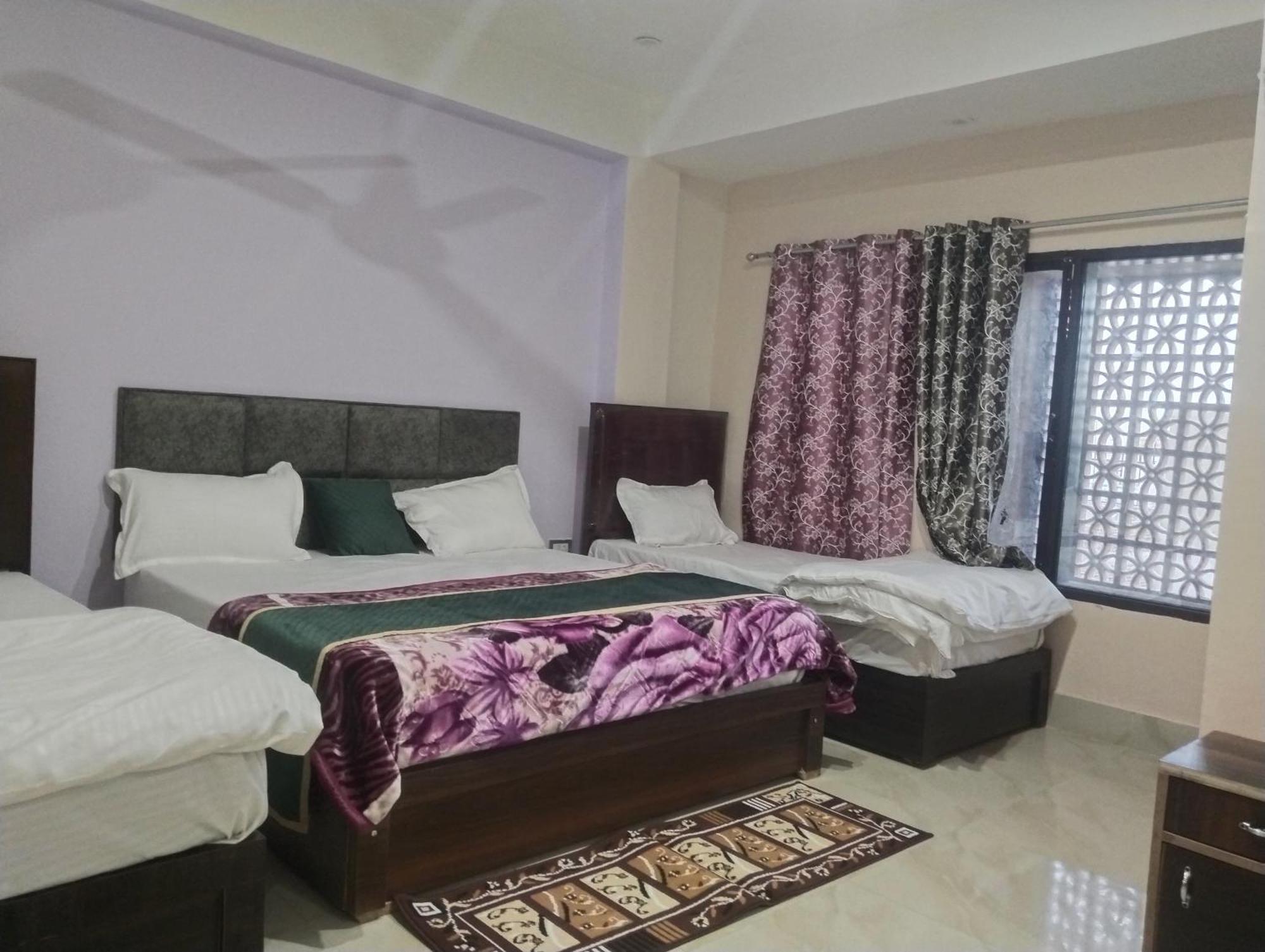 Dixit Residency Hotel Vrindavan Luaran gambar
