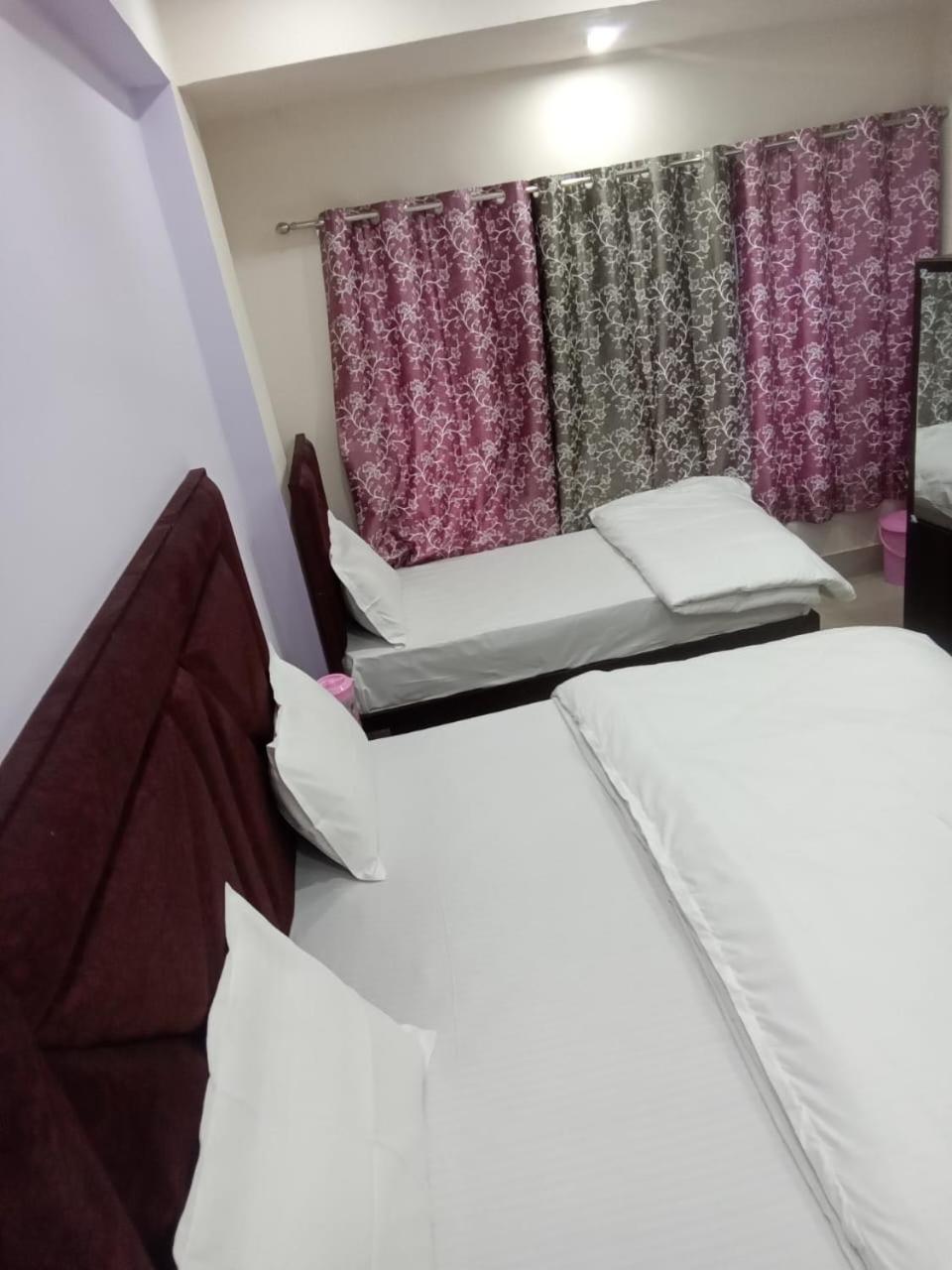 Dixit Residency Hotel Vrindavan Luaran gambar