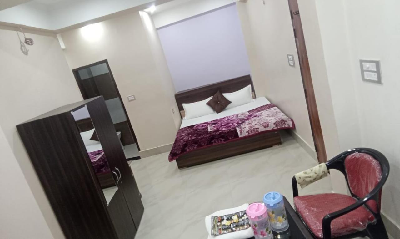 Dixit Residency Hotel Vrindavan Luaran gambar