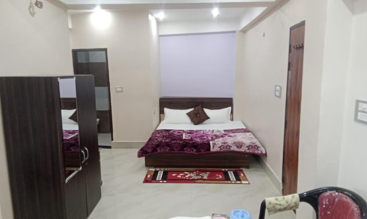Dixit Residency Hotel Vrindavan Luaran gambar